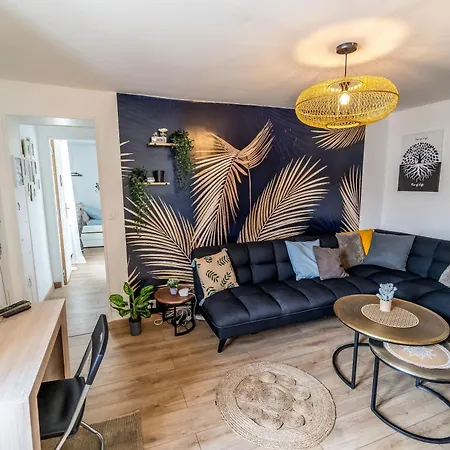 Sous Les Toits Honfleur Apartment Equemauville